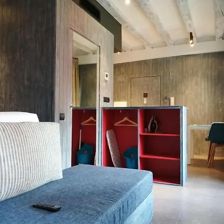 Beachfront Barceloneta Street דירה