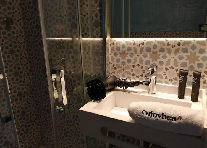 Beachfront Barceloneta Street * ברצלונה